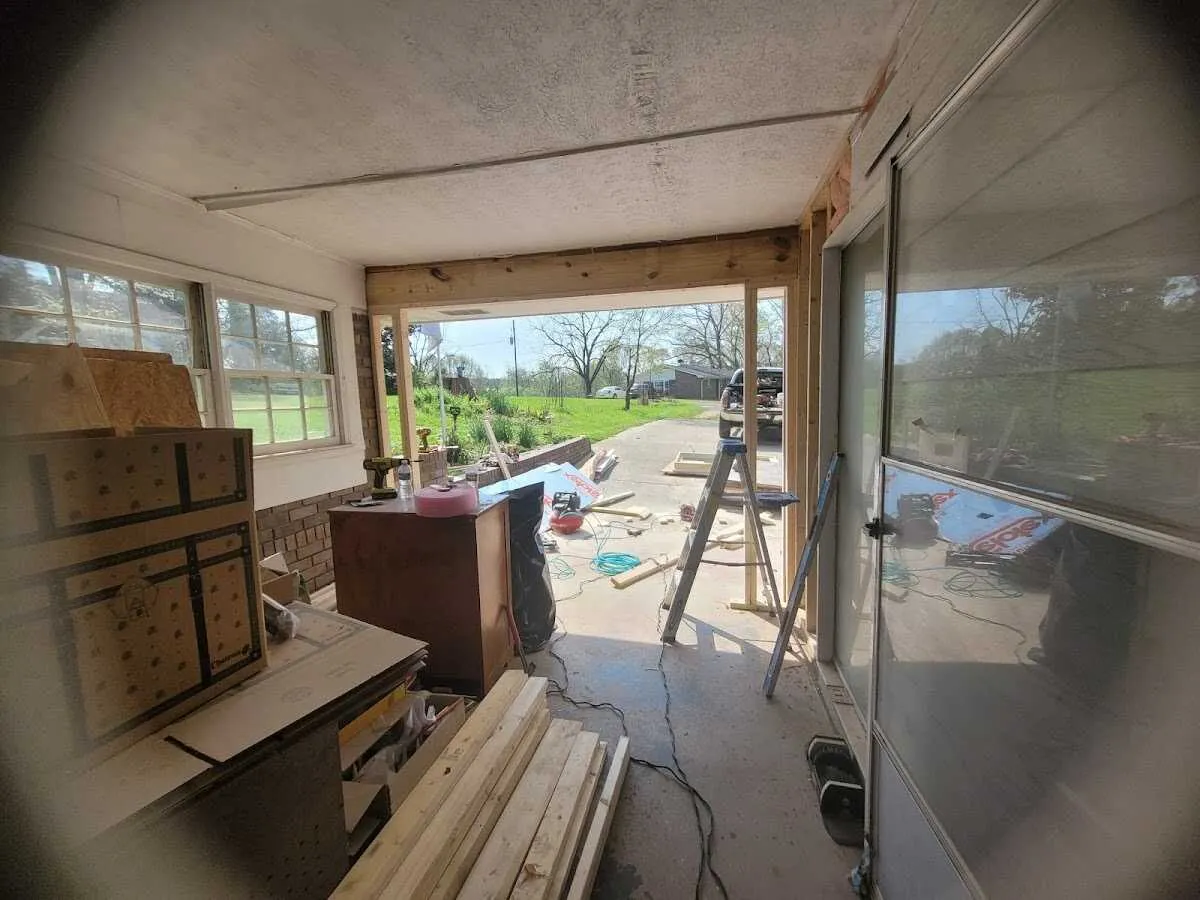 Air movers and dehumidifier for Water Mitigation Services in Hiawatha